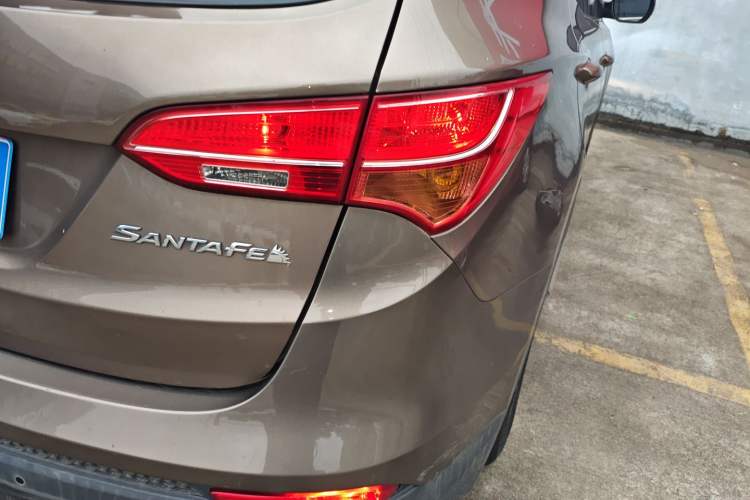 Used Hyundai Santa Fe 2013 2.4L Automatic 2WD Comfort Edition