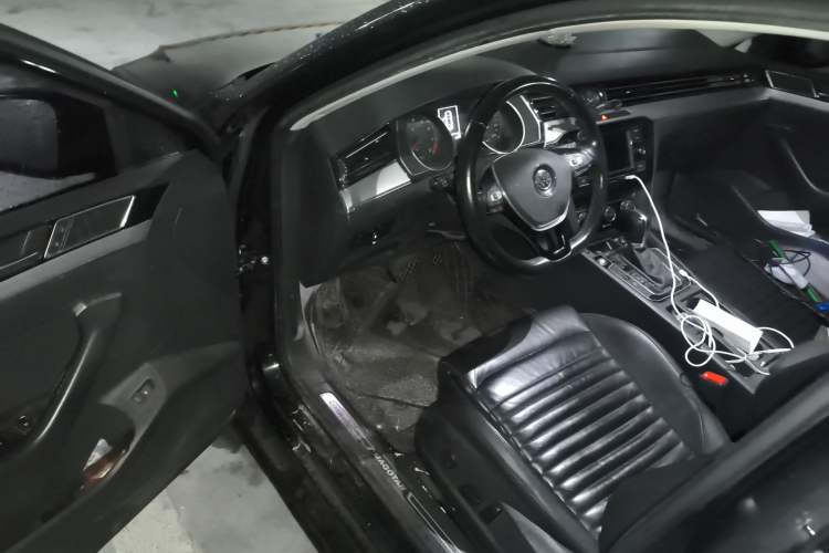 Used Volkswagen Magotan 2018 330TSI DSG Advanced Model Driver Seat