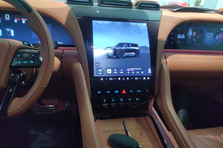 Used Yangwang U8 2023 Luxury Edition Audio And AC Panel