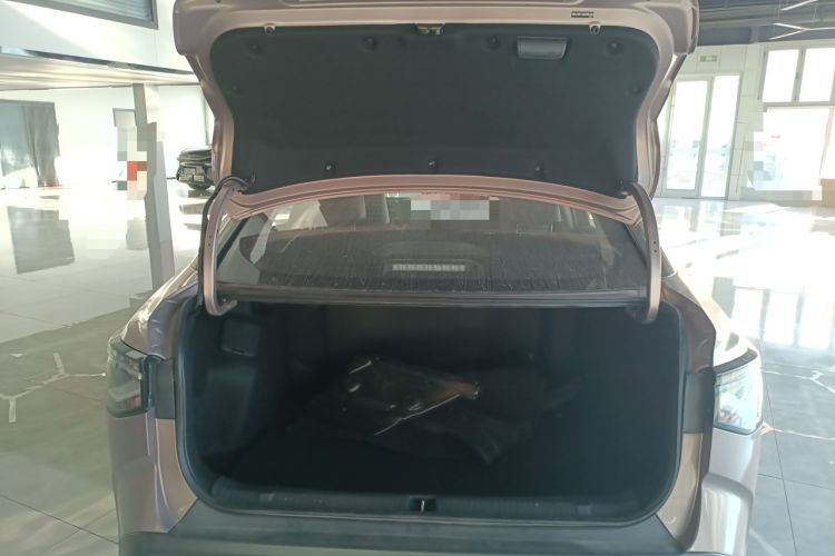 Used Toyota bZ3 2023 616 km Long-Range Premium
