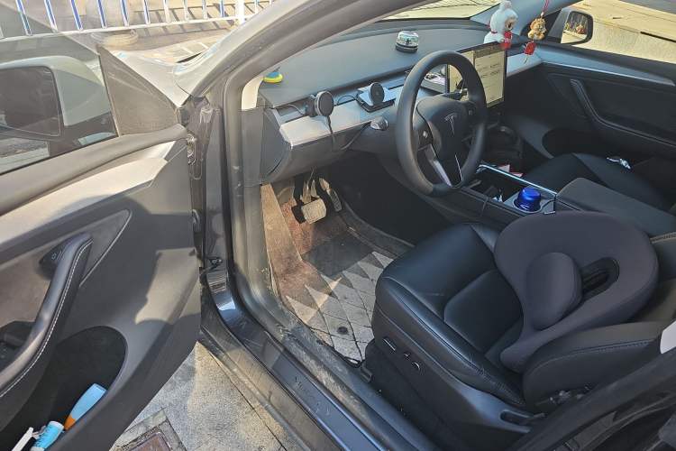 Used Tesla Model Y 2024 Rear-Wheel-Drive Version