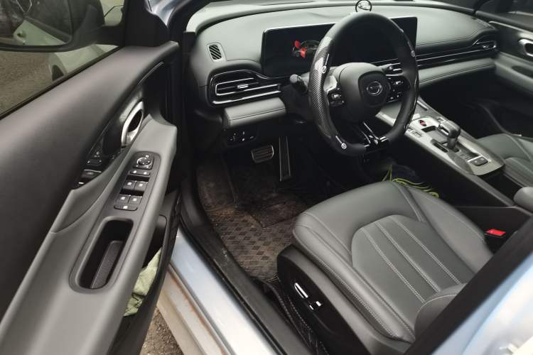 Used GAC Trumpchi EMPOW 2025 270T DCT Yingbao R-Style Dynamic Edition Driver Seat