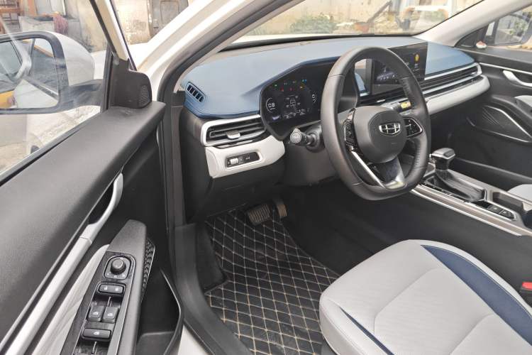 Used Geely Auto Emgrand 2022 4th Generation 1.5L CVT Flagship Model Driver Seat