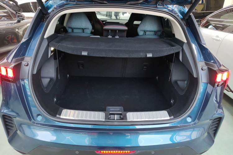 Used Lynk & Co 06 2020 1.5T YAO Halo