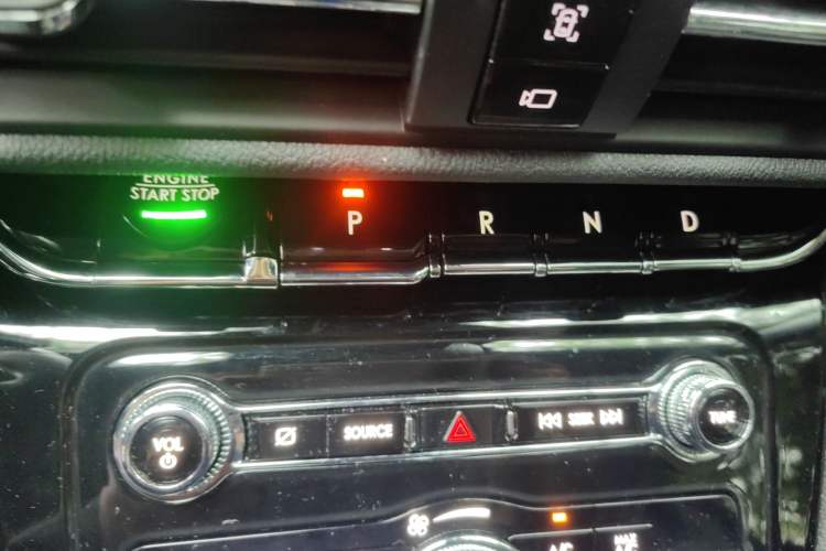 Used Lincoln Corsair 2021 2.0T Two-Wheel Drive Deluxe Edition
