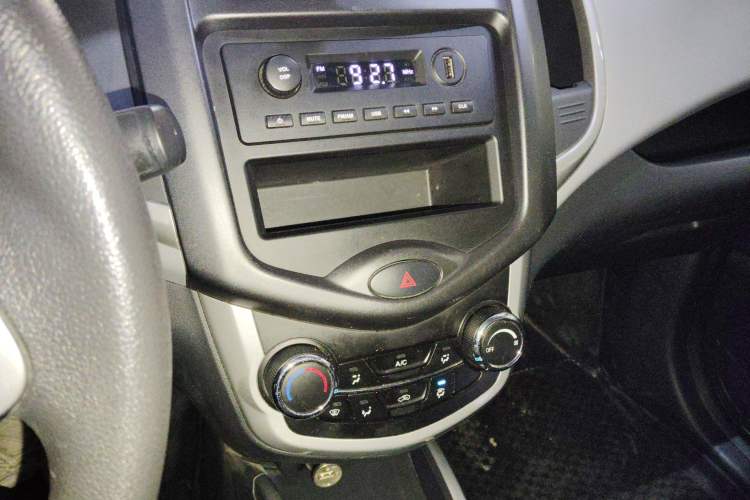 Used CHANGAN OSHAN Benni E-Star 2021 National Edition Xin Yue Version Lithium Iron Phosphate (31.86 kWh) Audio And AC Panel