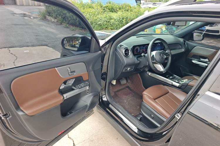 Used Mercedes-Benz GLB 2024 GLB 200 Fashion Model