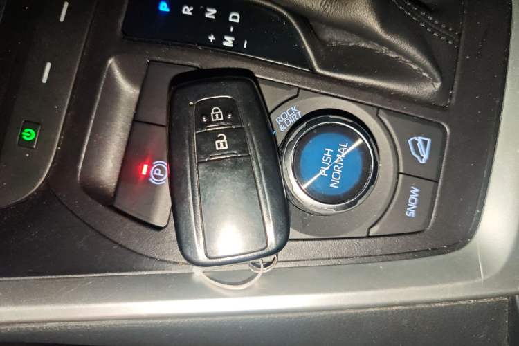 Used Toyota RAV4 2020 2.0L CVT Four-Wheel Drive Prestige Edition
