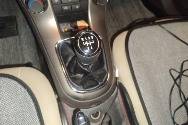 Used Chevrolet Cruze 2015 1.5L Classic SE MT
