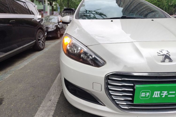 Used Peugeot 308 2013 1.6L Automatic Fashion Model Right Front Headlight