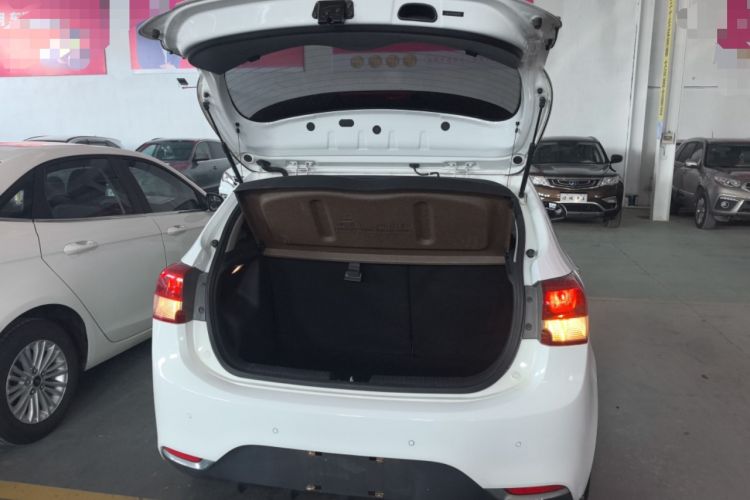 Used Kia K2 2015 Hatchback 1.4L MT GLS Cool Edition
