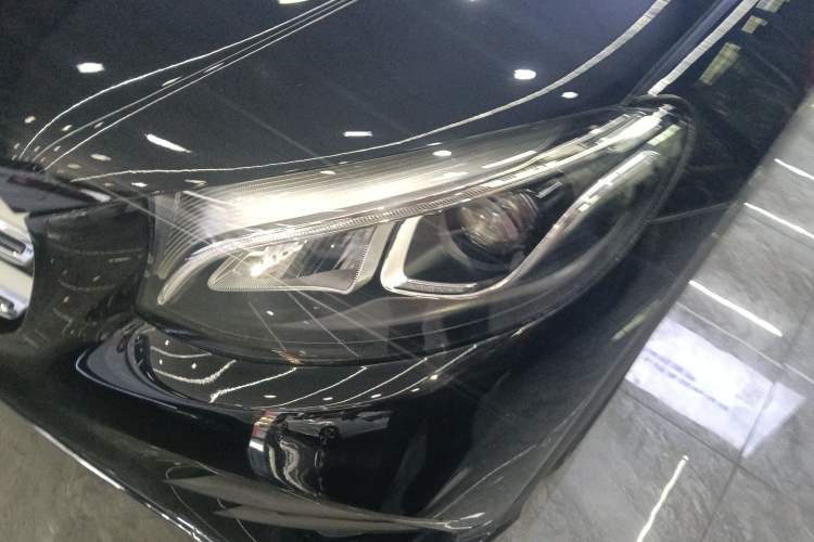 Used Mercedes-Benz GLC 2019 GLC 260 L 4MATIC Dynamic Model