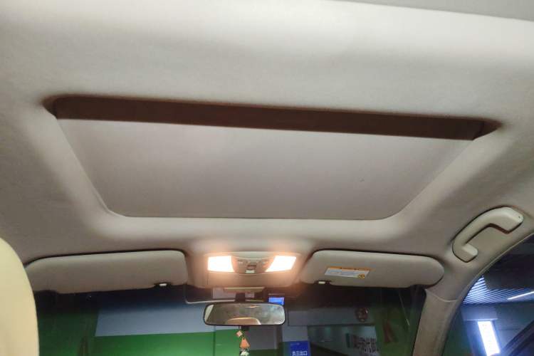 Used Nissan Teana 2011 Duke 2.5L XV Luxury Edition Headliner