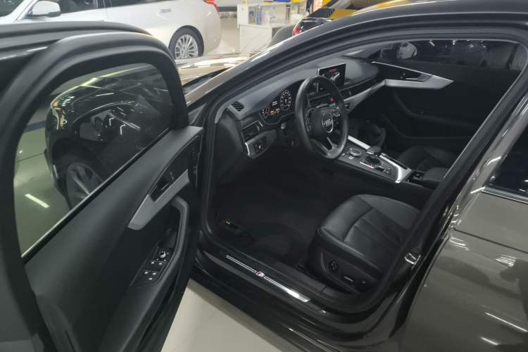 Used Audi A4L 2018 30th Anniversary Edition 40 TFSI Fashion Model