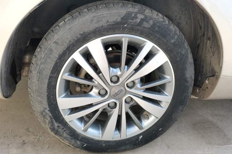 Used Geely Auto Emgrand 2018 1.5L Manual Upward Connect Edition
