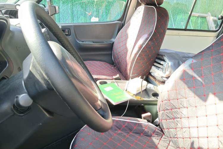 Used Jinbei Express 2020 2.0L Upgraded Version China VI Standard 6-Seater 1TZS