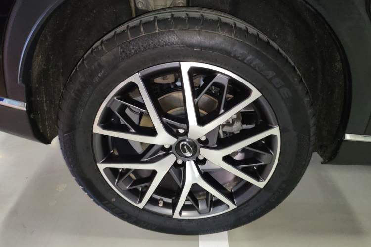 Used GAC Trumpchi GS8 2022 Linghang Series 2.0 TGDI Two-Wheel-Drive Luxury Smart Connectivity Version (7 Seats) Exterior 5