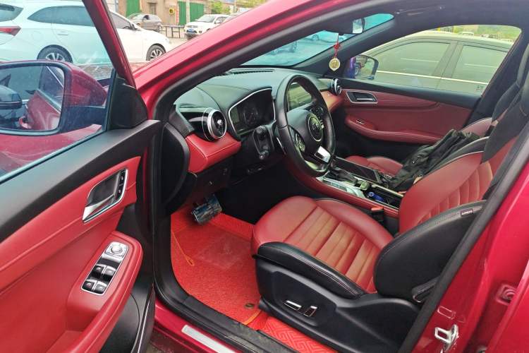 Used MG HS 2019 20T Automatic Two-Wheel Drive Trophy Super Sport Version China VI Standard Driver Seat