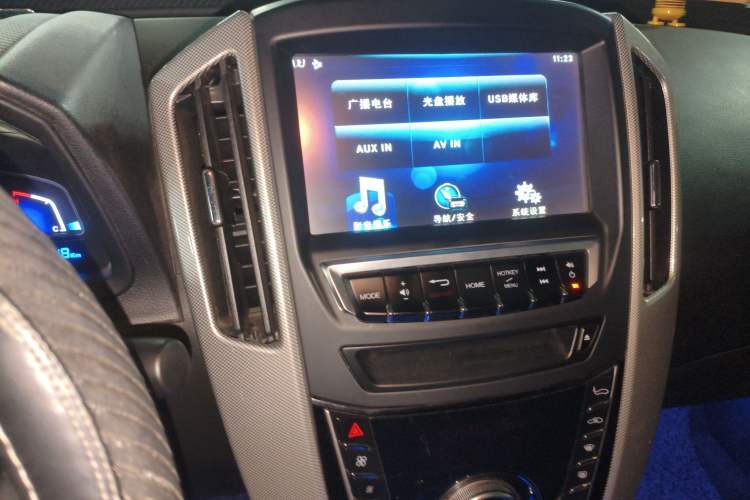 Used Luxgen U6 SUV 2015 1.8T Fashion-Upgraded Model
