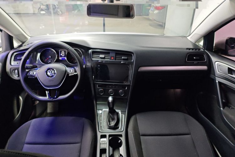 Used Volkswagen Golf 2020 Zhiai Edition 200TSI DSG Comfortable & Ambitious Version