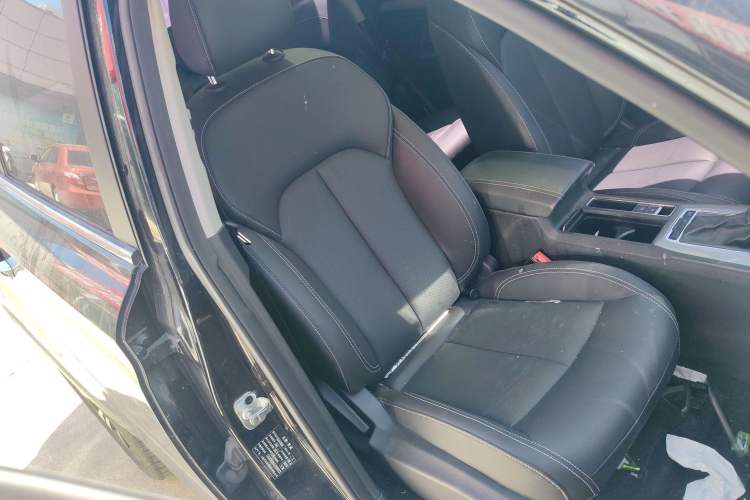 Used Roewe RX5 2020 20T Automatic 4G Connect Superior Flagship Edition Right Front Seat