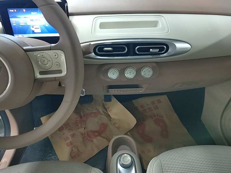 Used Wuling Hongguang MINIEV 2025 Four-Door Version Advanced Edition — 12