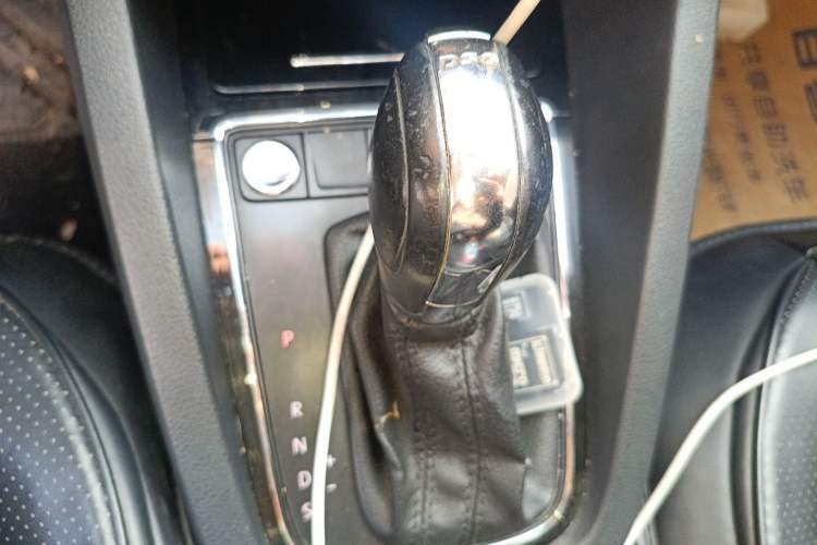 Used Volkswagen Sagitar 2015 230TSI Automatic Luxury Model
