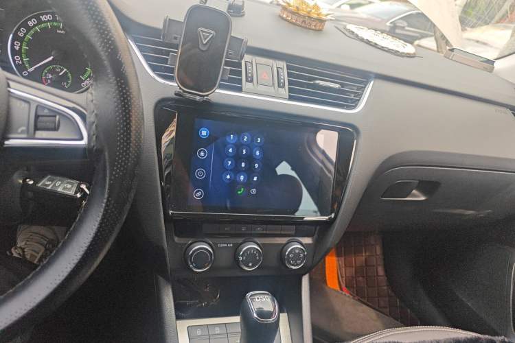 Used Skoda Octavia 2019 TSI230 DSG SmartDrive Comfort Edition China V Standard Audio And AC Panel