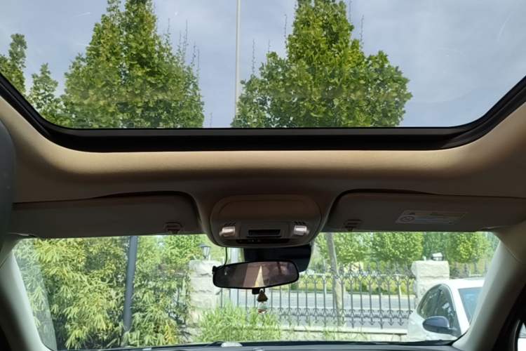 Used Buick Envision 2022 Encore S 552T Two-Wheel-Drive Luxury Model Headliner