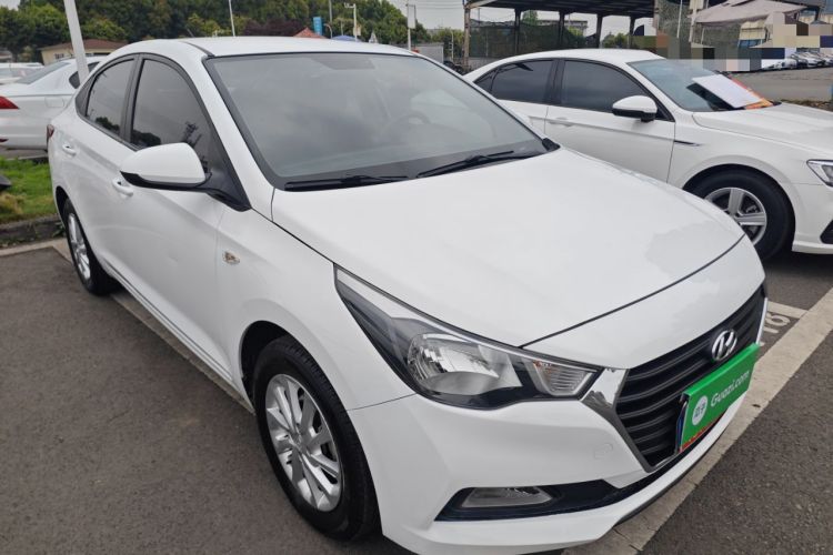 Used Hyundai Verna (new generation) 2016 1.4L Automatic Cool Edition GLS Front Right 45 Deg