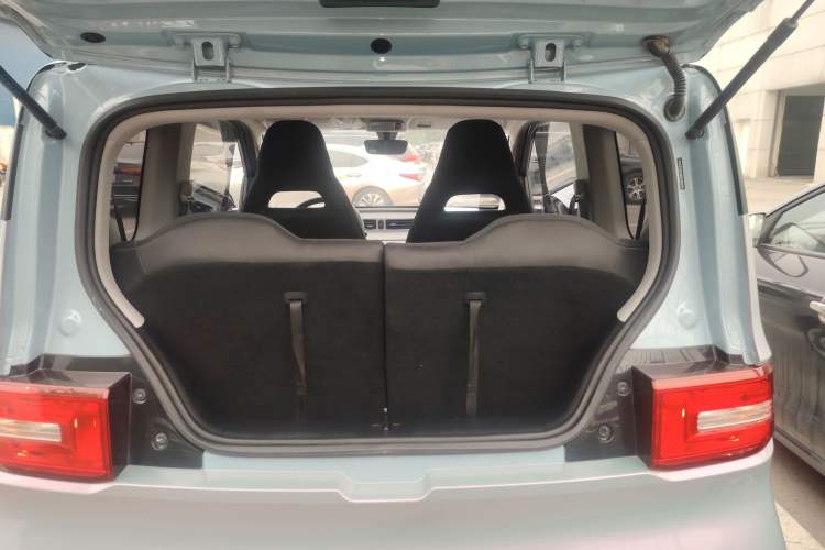 Used Wuling Hongguang MINIEV 2022 Macaron Fashion Model Lithium Iron Phosphate Trunk