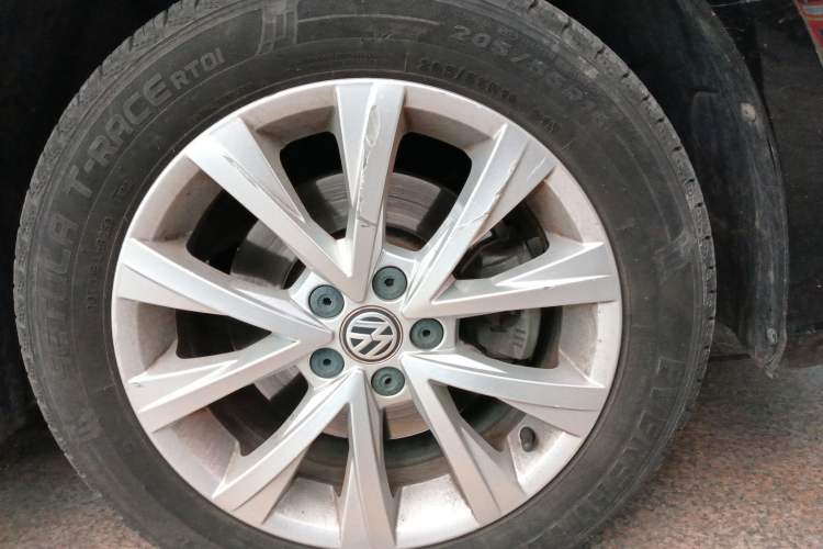 Used Volkswagen Lavida 2017 1.6L Automatic Comfort Edition
