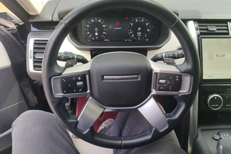 Used Land Rover Discovery 2024 360 PS S Steering Wheel