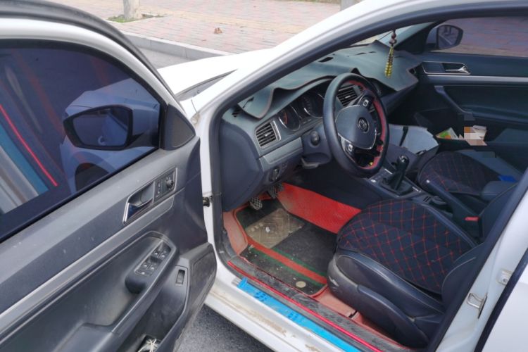 Used Volkswagen Lavida 2018 Classic 1.5L Manual Comfort Edition China VI Standard Interior 3