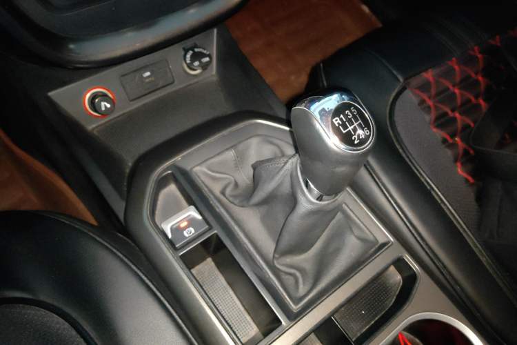 Used Bestune X80 2017 2.0L Manual Luxury Edition