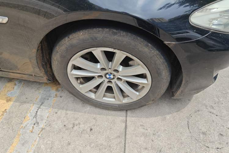 Used BMW 5 Series 2011 523Li Luxury Model Right Front Wheel Hub