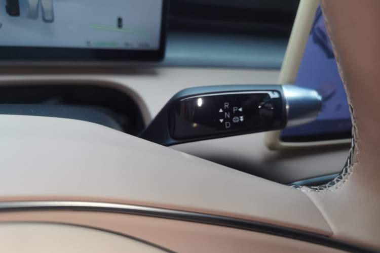 Used XPeng X9 2024 702 Ultra-Long Range Max