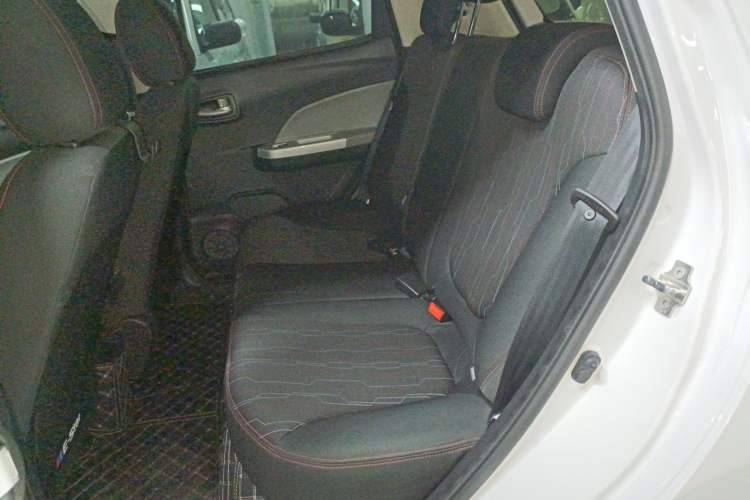 Used CHANGAN Benni E-Star 2021 National Edition Xin Yue Version (Fast-Charging Edition) Lithium Iron Phosphate (31.18 kWh) Left Rear Seat