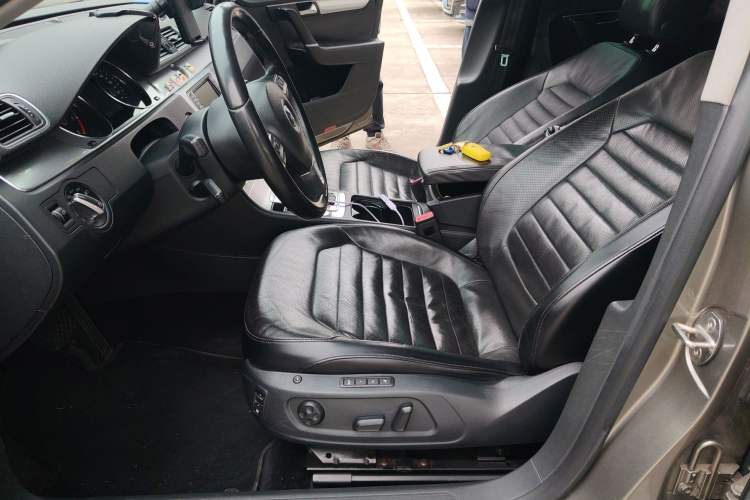 Used Volkswagen Magotan 2012 Travel Edition 2.0 TSI Comfort Version