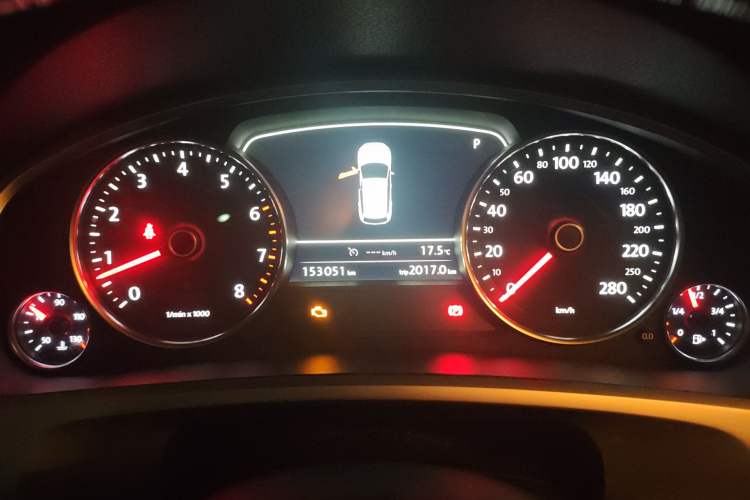 Used Volkswagen Touareg 2013 3.0 TSI Limited Luxury Edition Instrument Cluster