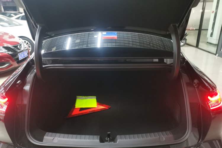 Used Geely Galaxy Galaxy 8 2025 130km EM-i Deluxe Edition
