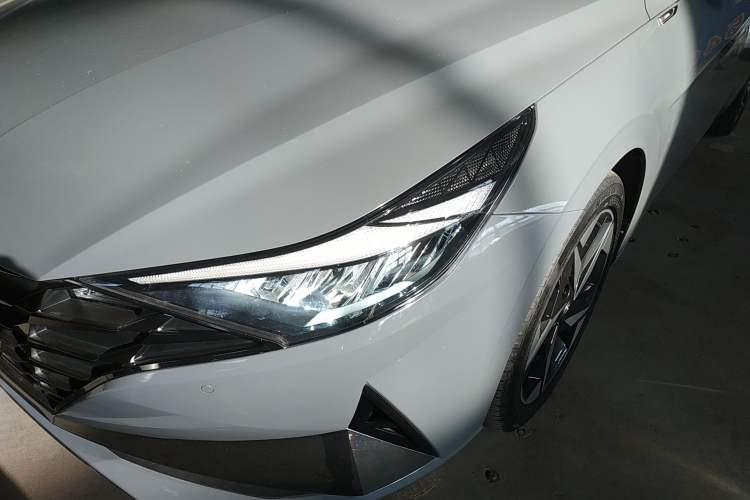 Used Hyundai Elantra 2021 1.5L CVT LUX Prestige Edition