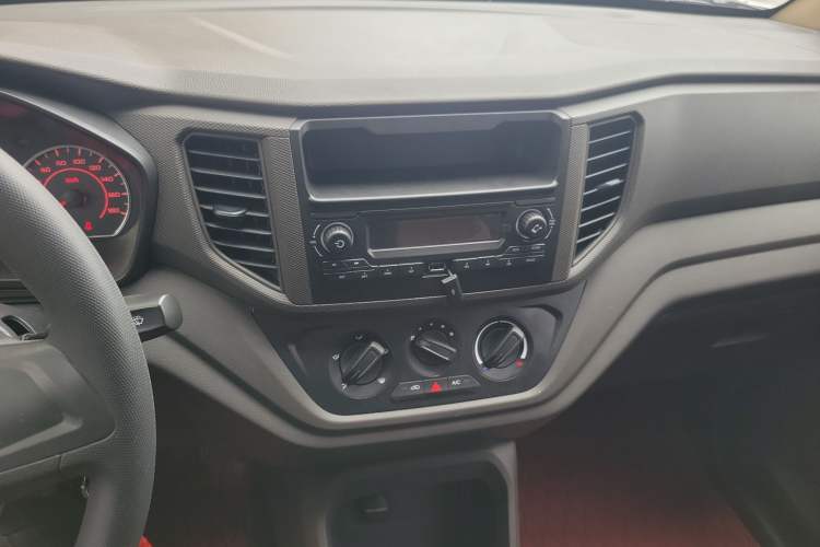 Used Wuling Hongguang V 2022 1.5L Jingqu Edition Electric-Assist LAR