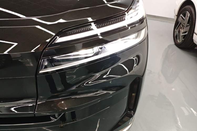 Used ONVO Luxeed L90 2025 Model—Max Six-Seater Version Left Front Headlight