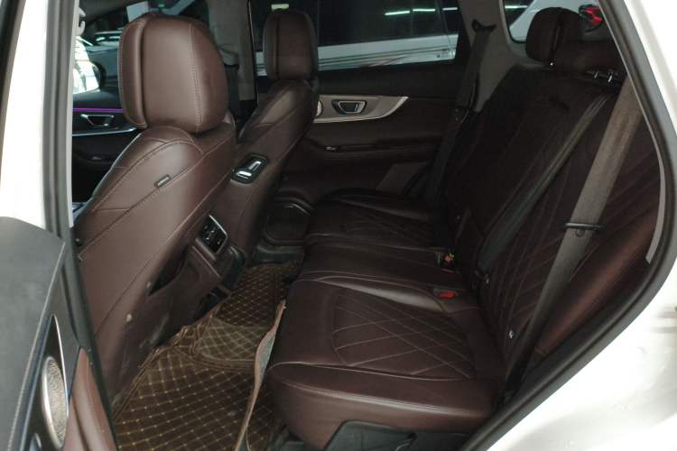 Used Chery Tiggo 8 PRO 2024 Champion Edition 390T Two-Wheel Drive Peak Version 5 Seats
