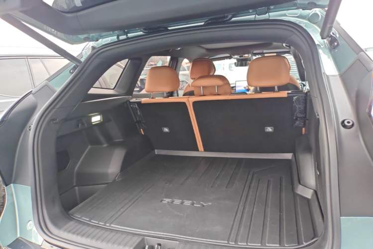 Used Geely Auto FX11 2025 4th Generation 1.5TD DCT Jinxiu