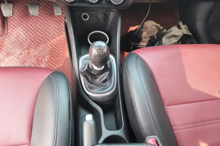 Used Kia K2 2015 Hatchback 1.4L MT GLS Cool Edition