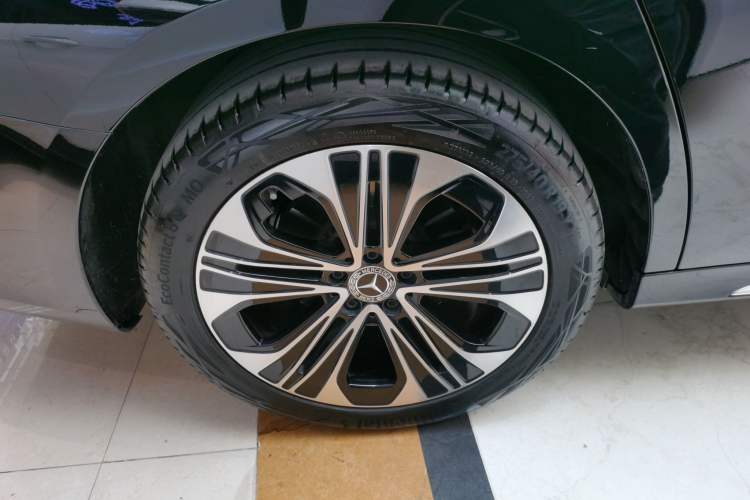 Used Mercedes-Benz E-Class 2025 Facelift E 300 L Luxury Edition