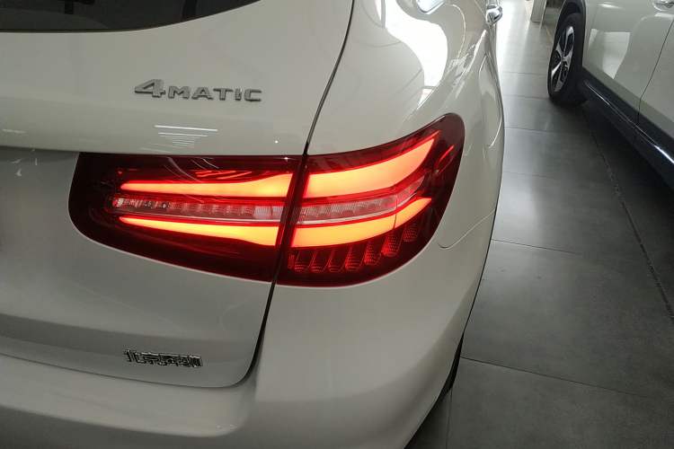 Used Mercedes-Benz GLC 2019 GLC 260 L 4MATIC Dynamic Model Right Rear Taillight