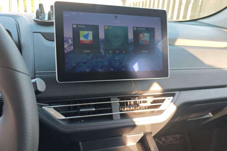 Used BYD Yuan New Energy 2019 EV535 High-Energy Leading Edition Audio And AC Panel